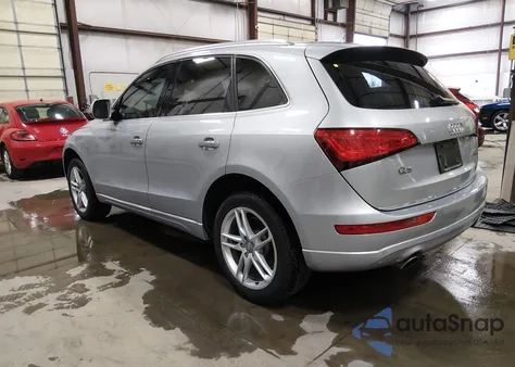 2015 Audi Q5 2.0T Premium z USA, uszkodzony, nr VIN WA1LFAFP4FA086772
